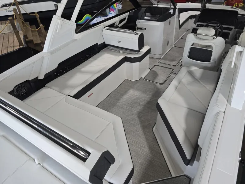 Slide: The Image of Cobalt R8 2025 - 6