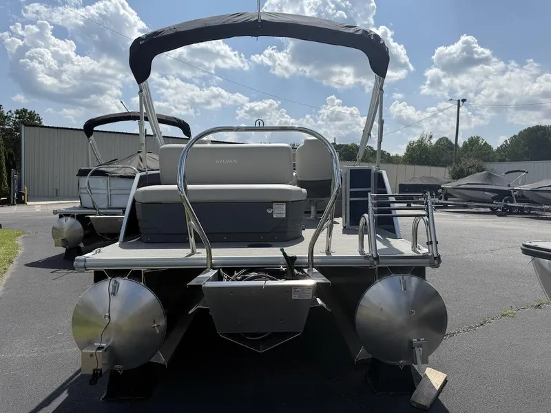 Slide: The Image of Sylvan Mirage 822 CLS DH 2025 - 14