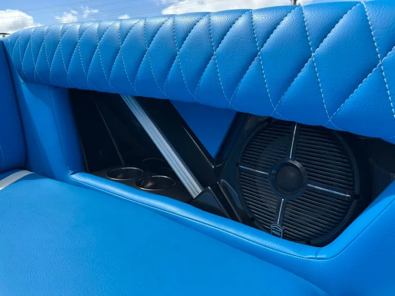 Slide: The Image of Tigé 25ZX 2022 - 43