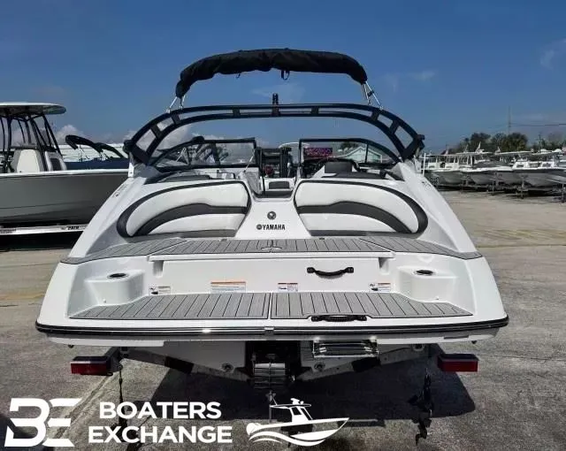 Slide: The Image of Yamaha AR195 2025 - 2