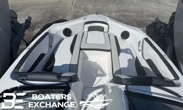 Slide: The Image of Yamaha AR195 2025 - 8