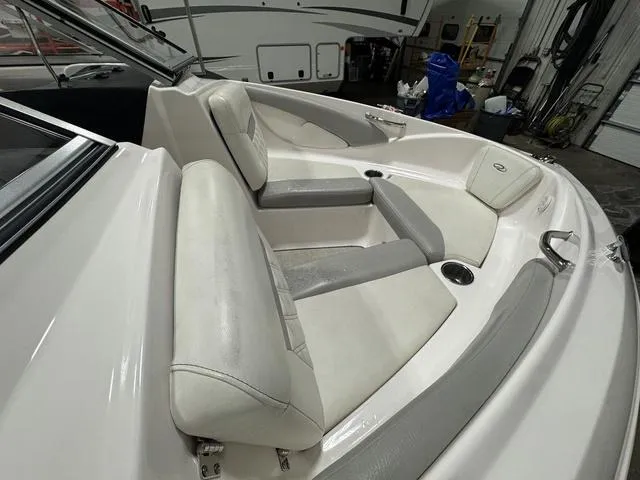 Slide: The Image of Regal 1900 ES 2020 - 6