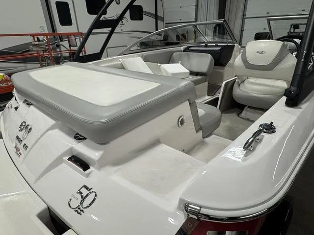 Slide: The Image of Regal 1900 ES 2020 - 7