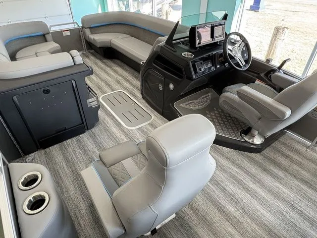 Slide: The Image of Bennington M Swingback 24 MSB 2025 - 20