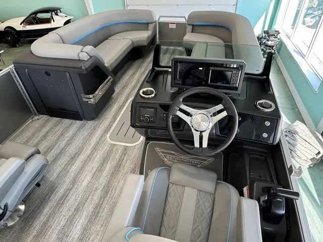 Slide: The Image of Bennington M Swingback 24 MSB 2025 - 21