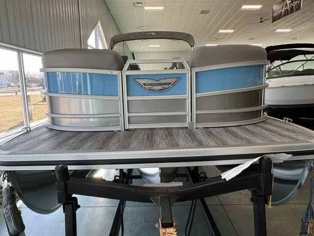 Slide: The Image of Bennington M Swingback 24 MSB 2025 - 5