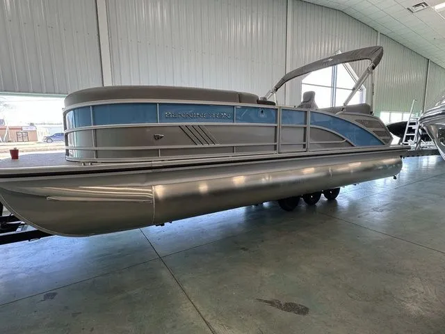 Slide: The Image of Bennington M Swingback 24 MSB 2025 - 6