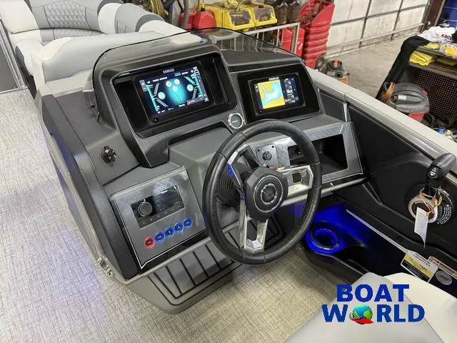 Slide: The Image of Tahoe Cascade 2385 Quad Lounge & Honda 4-Stroke EFI 2025 - 14