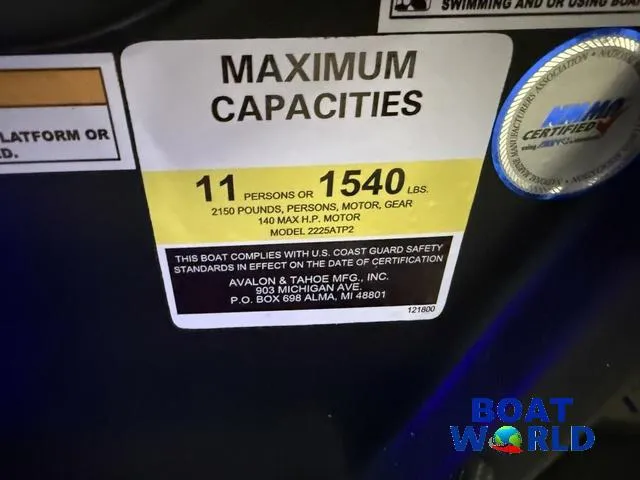 Slide: The Image of Tahoe Cascade 2385 Quad Lounge & Honda 4-Stroke EFI 2025 - 20