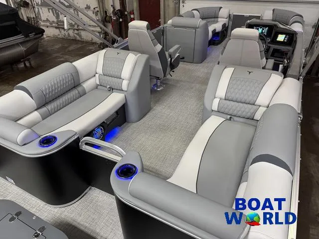 Slide: The Image of Tahoe Cascade 2385 Quad Lounge & Honda 4-Stroke EFI 2025 - 23