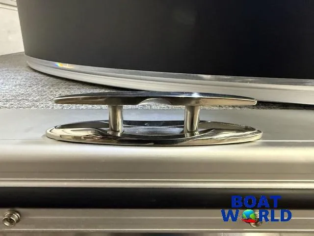 Slide: The Image of Tahoe Cascade 2385 Quad Lounge & Honda 4-Stroke EFI 2025 - 38