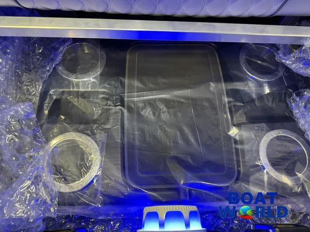 Slide: The Image of Tahoe Cascade 2385 Quad Lounge & Honda 4-Stroke EFI 2025 - 52