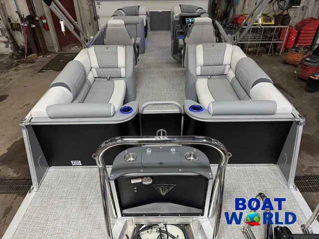 Slide: The Image of Tahoe Cascade 2385 Quad Lounge & Honda 4-Stroke EFI 2025 - 7