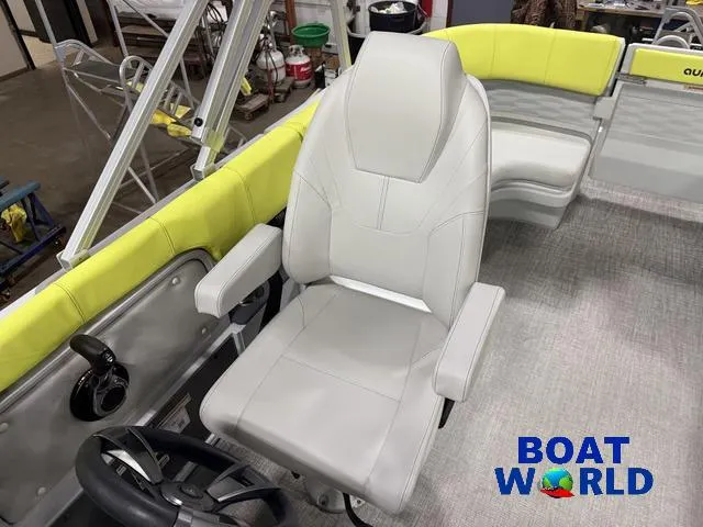 Slide: The Image of Tahoe Aura 2185 Quad Lounge & 75HP 4-Stroke EFI 2025 - 13
