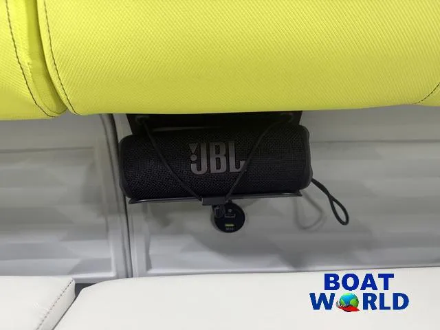 Slide: The Image of Tahoe Aura 2185 Quad Lounge & 75HP 4-Stroke EFI 2025 - 16