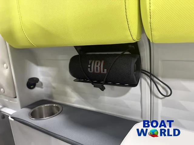 Slide: The Image of Tahoe Aura 2185 Quad Lounge & 75HP 4-Stroke EFI 2025 - 17