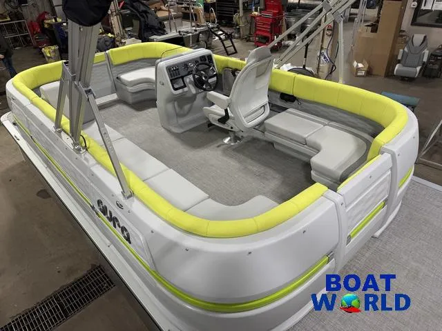 Slide: The Image of Tahoe Aura 2185 Quad Lounge & 75HP 4-Stroke EFI 2025 - 22