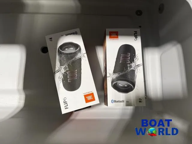 Slide: The Image of Tahoe Aura 2185 Quad Lounge & 75HP 4-Stroke EFI 2025 - 24