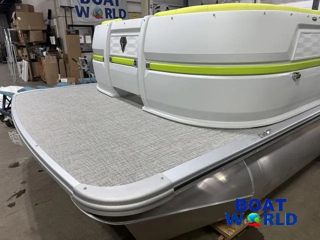 Slide: The Image of Tahoe Aura 2185 Quad Lounge & 75HP 4-Stroke EFI 2025 - 33