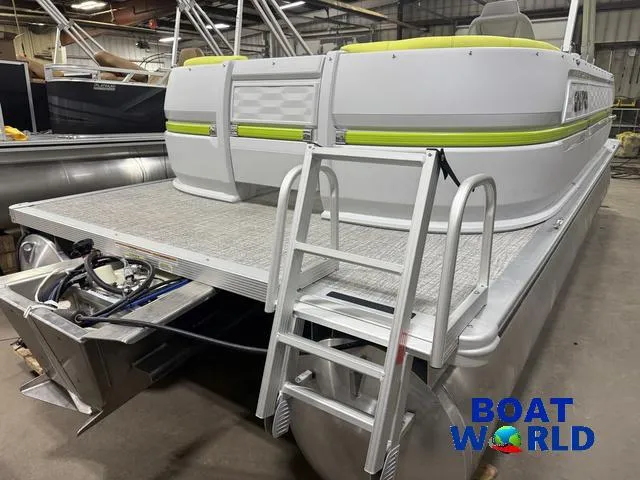 Slide: The Image of Tahoe Aura 2185 Quad Lounge & 75HP 4-Stroke EFI 2025 - 43