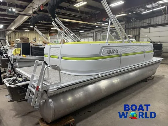 Slide: The Image of Tahoe Aura 2185 Quad Lounge & 75HP 4-Stroke EFI 2025 - 44