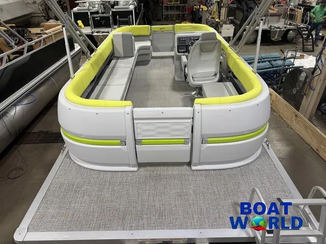 Slide: The Image of Tahoe Aura 2185 Quad Lounge & 75HP 4-Stroke EFI 2025 - 7