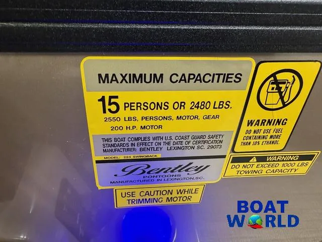 Slide: The Image of Bentley Pontoons Legacy 223 Swingback Tritoon & Honda 4-Stroke EFI 2025 - 19