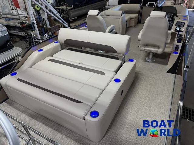 Slide: The Image of Bentley Pontoons Legacy 223 Swingback Tritoon & Honda 4-Stroke EFI 2025 - 26