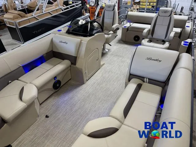 Slide: The Image of Bentley Pontoons Legacy 223 Swingback Tritoon & Honda 4-Stroke EFI 2025 - 38