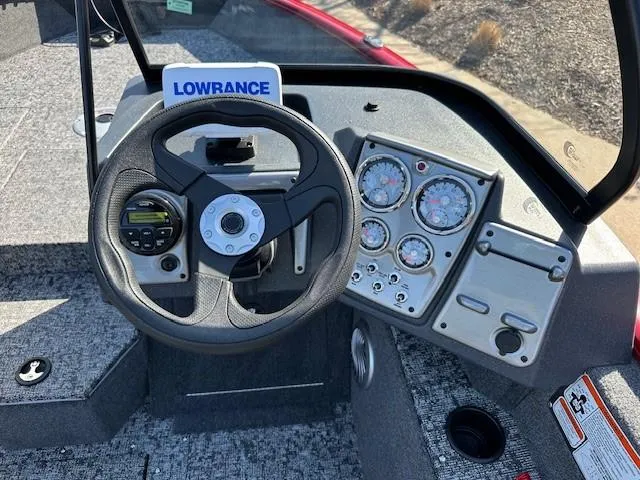 Slide: The Image of Steering console of 2025 Tracker Pro Guide V-175 WT boat with Lowrance system. - 5