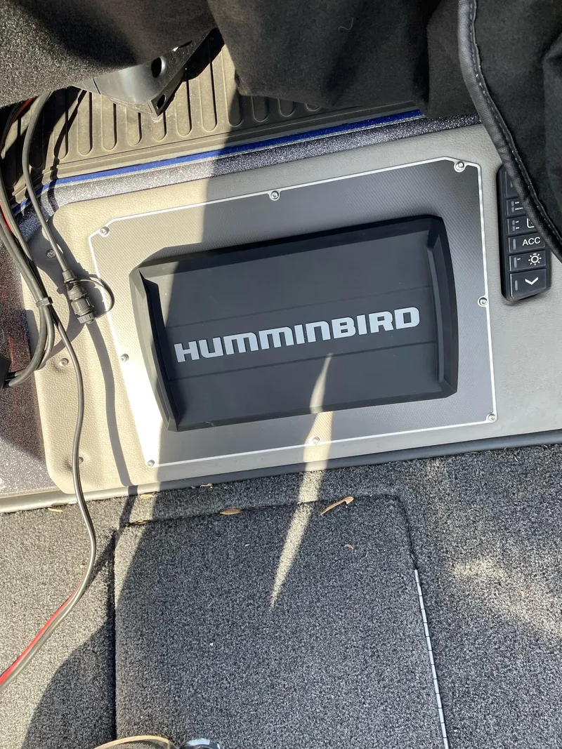 Slide: The Image of 2024 Ranger 620FS Pro with Humminbird fish finder installed on the dashboard. - 3