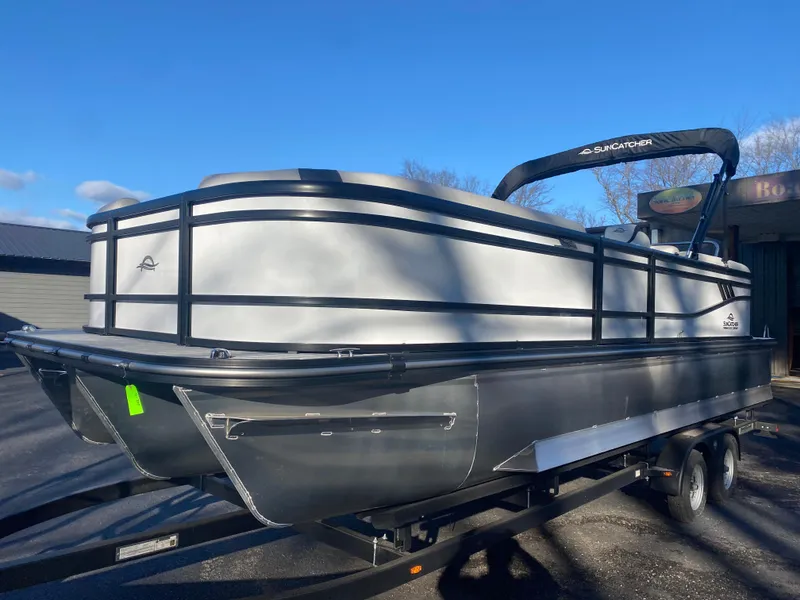 Slide: The Image of SunCatcher Select 324RC 2025 - 5