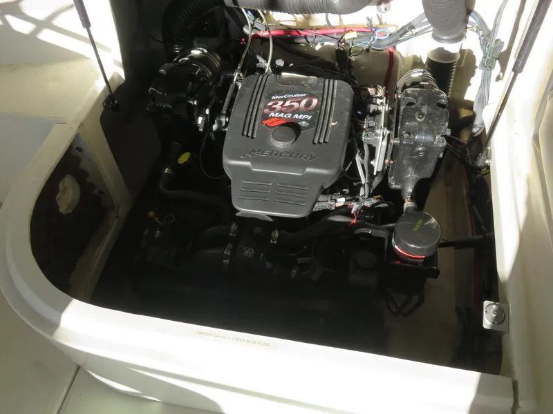 Slide: The Image of Sea Ray 240 Sundeck 2006 - 12