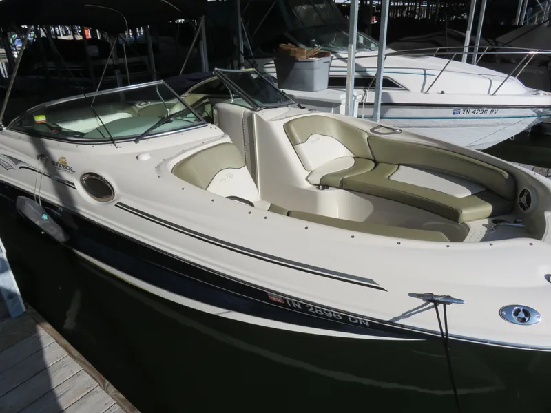 Slide: The Image of Sea Ray 240 Sundeck 2006 - 2