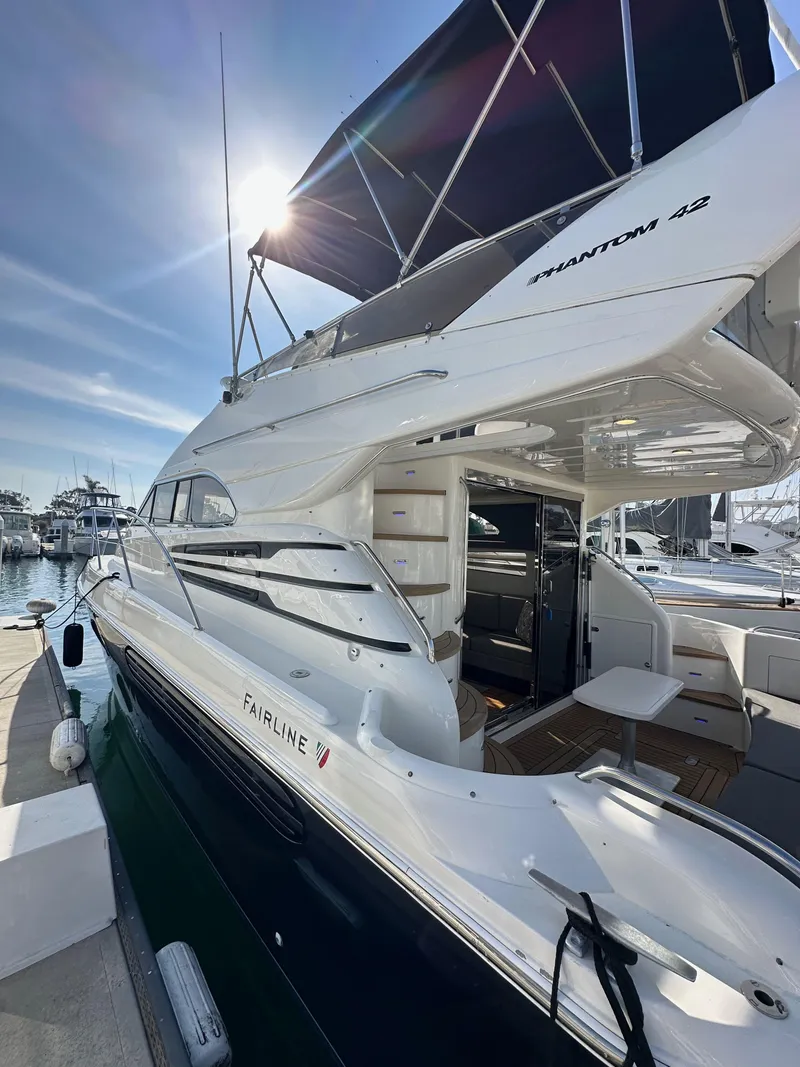 Slide: The Image of Fairline Phantom 42 1998 - 18
