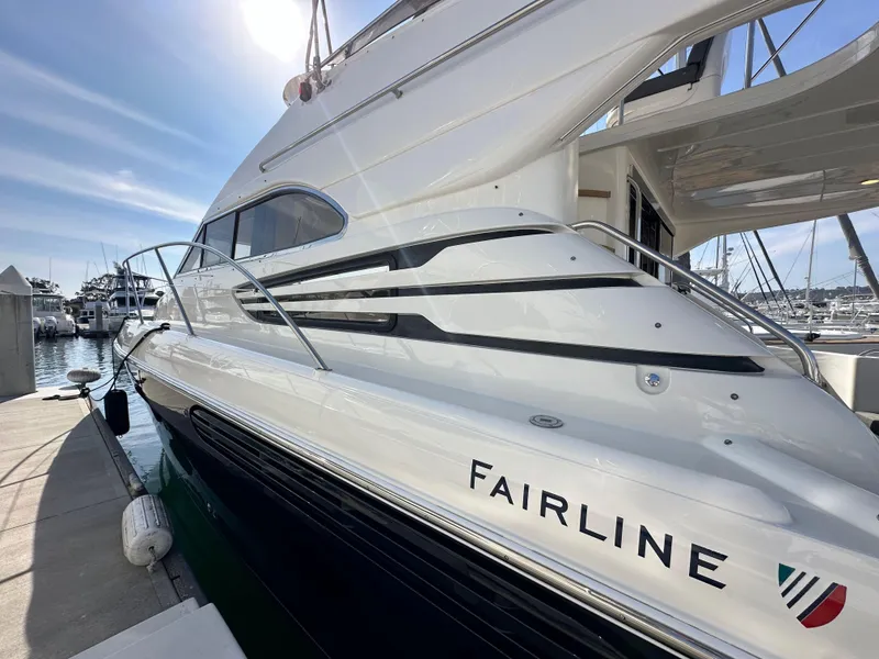 Slide: The Image of Fairline Phantom 42 1998 - 19