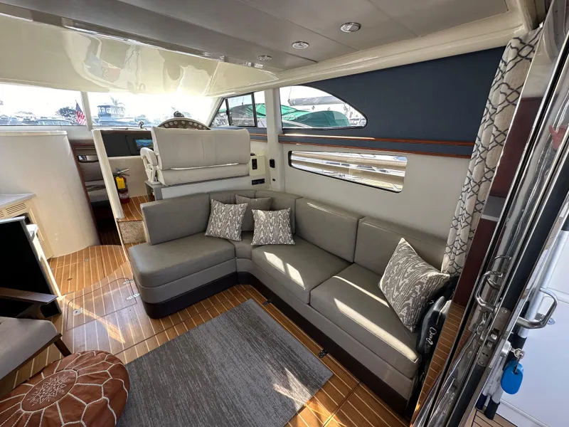Slide: The Image of Fairline Phantom 42 1998 - 46