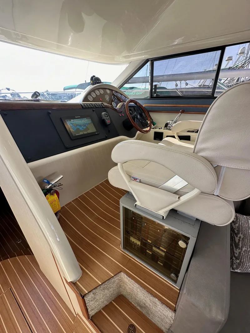 Slide: The Image of Fairline Phantom 42 1998 - 54