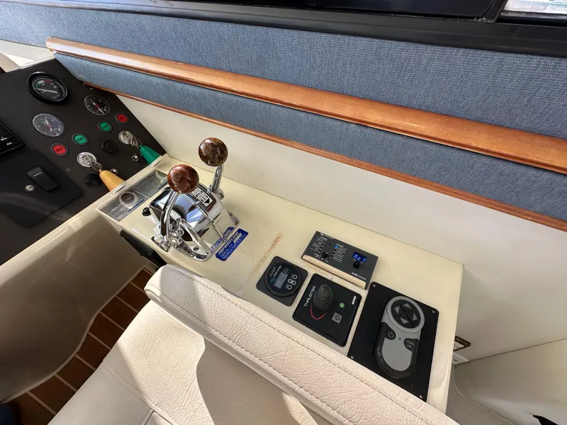 Slide: The Image of Fairline Phantom 42 1998 - 57