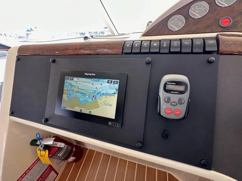 Slide: The Image of Fairline Phantom 42 1998 - 61