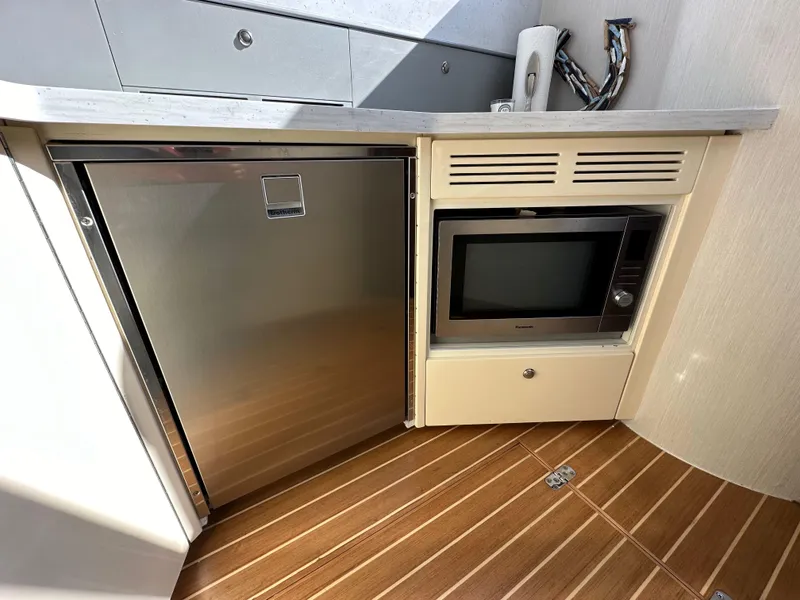 Slide: The Image of Fairline Phantom 42 1998 - 65