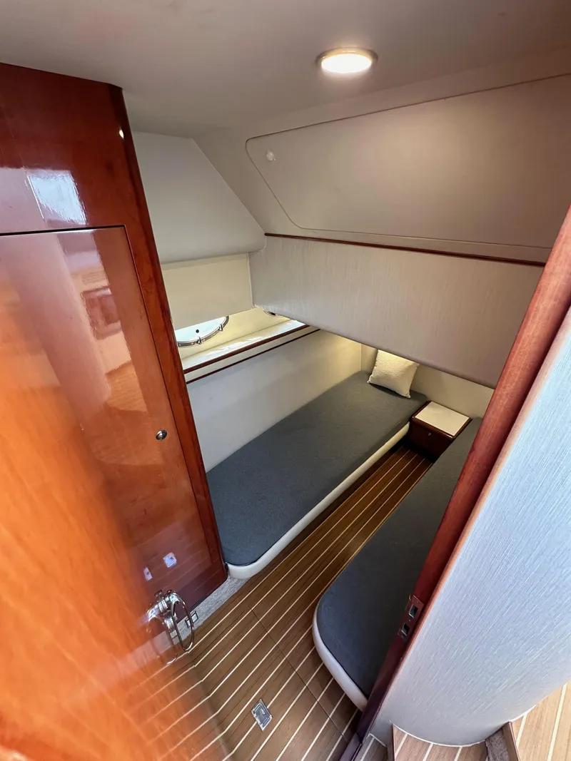 Slide: The Image of Fairline Phantom 42 1998 - 72