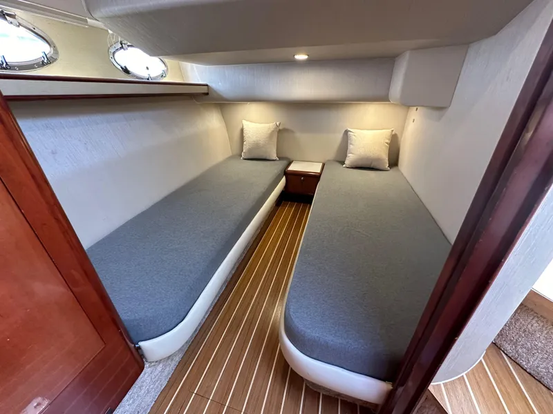 Slide: The Image of Fairline Phantom 42 1998 - 73