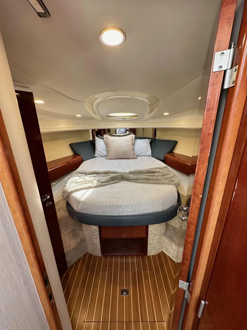 Slide: The Image of Fairline Phantom 42 1998 - 82