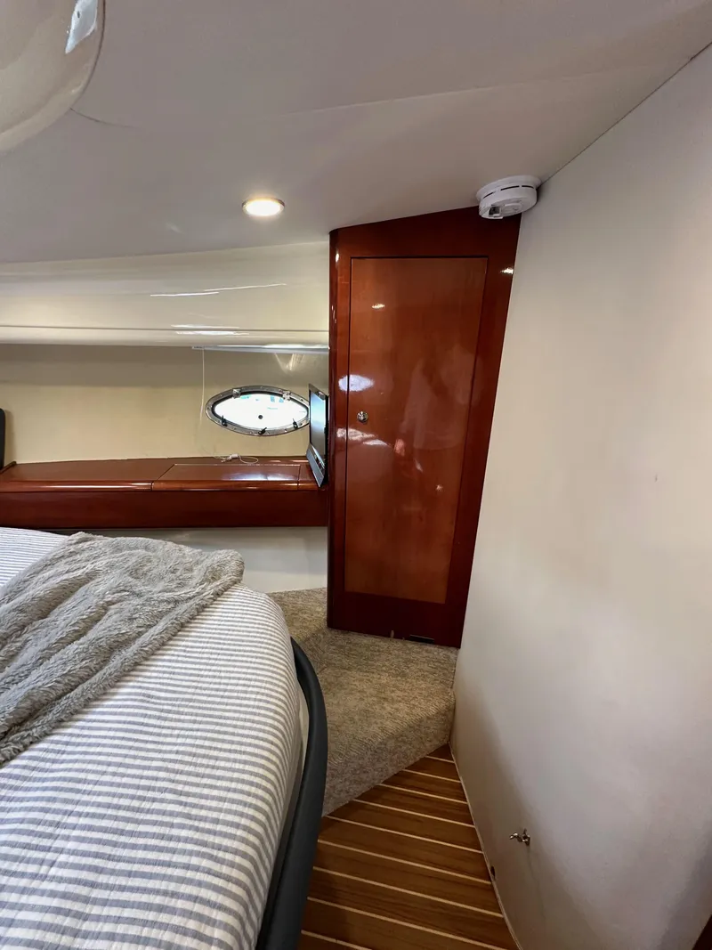 Slide: The Image of Fairline Phantom 42 1998 - 84