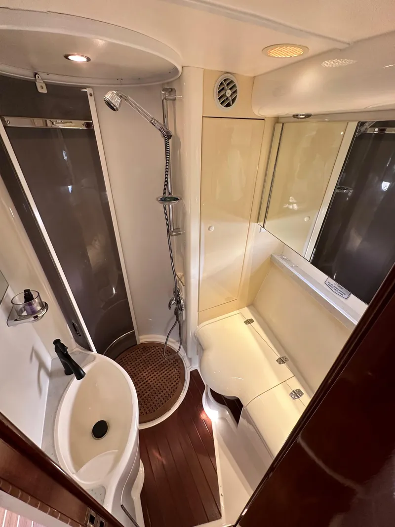 Slide: The Image of Fairline Phantom 42 1998 - 89