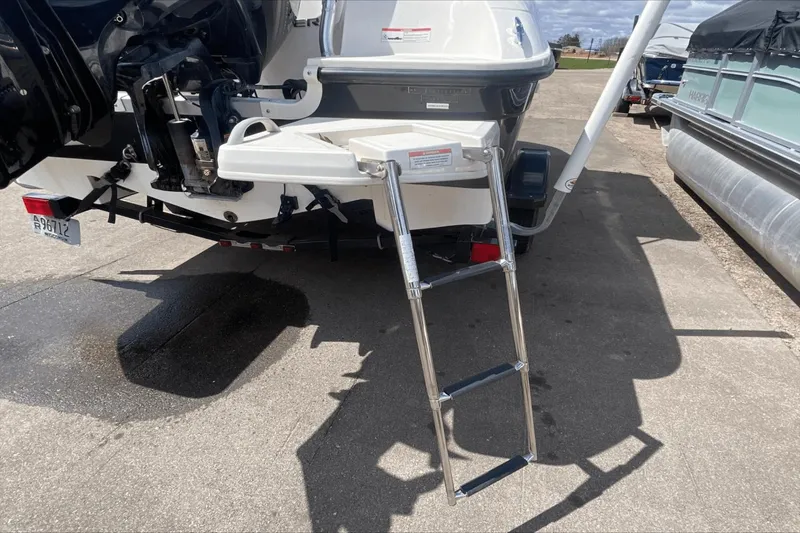 Slide: The Image of Bayliner 180EXL 2016 - 3