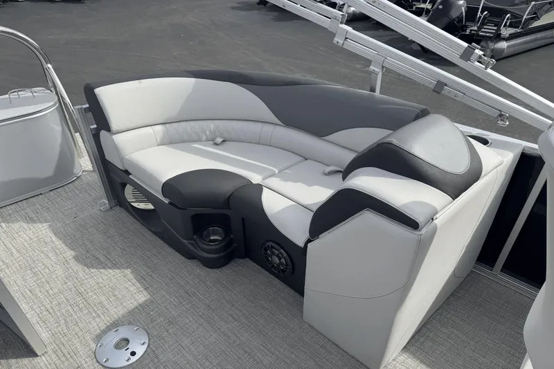 Slide: The Image of Avalon LSZ2185QL 2024 - 20