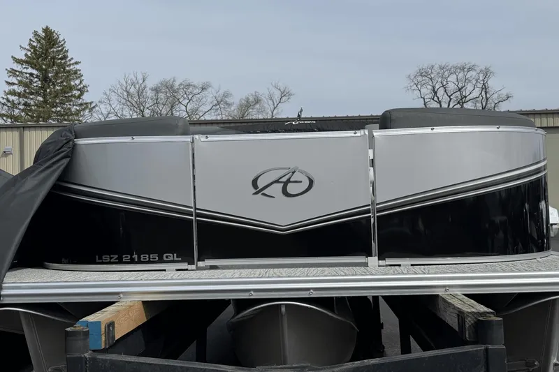 Slide: The Image of Avalon LSZ2185QL 2024 - 3