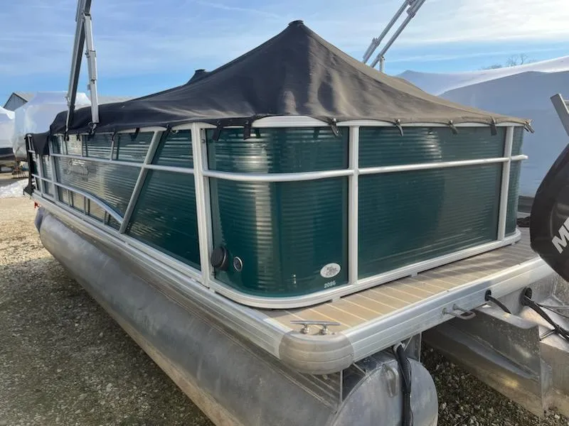 Slide: The Image of Sweetwater 2086 FC 2017 - 14